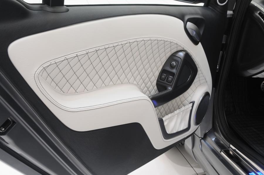 Детали интерьера Smart ForTwo Ultimate Style by Brabus 2011 года  (фото 11 из 19)